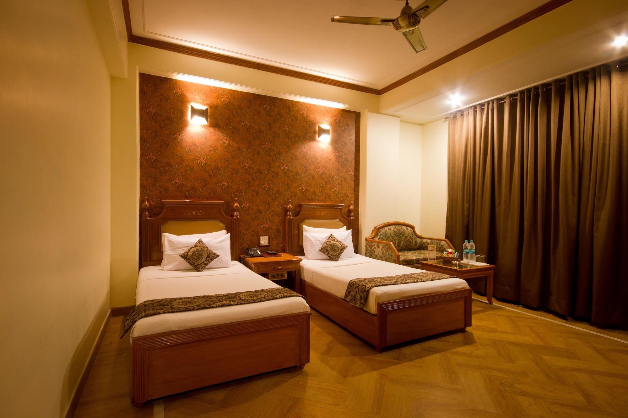 Hotel Sunstar Grand Delhi  Eksteriør bilde