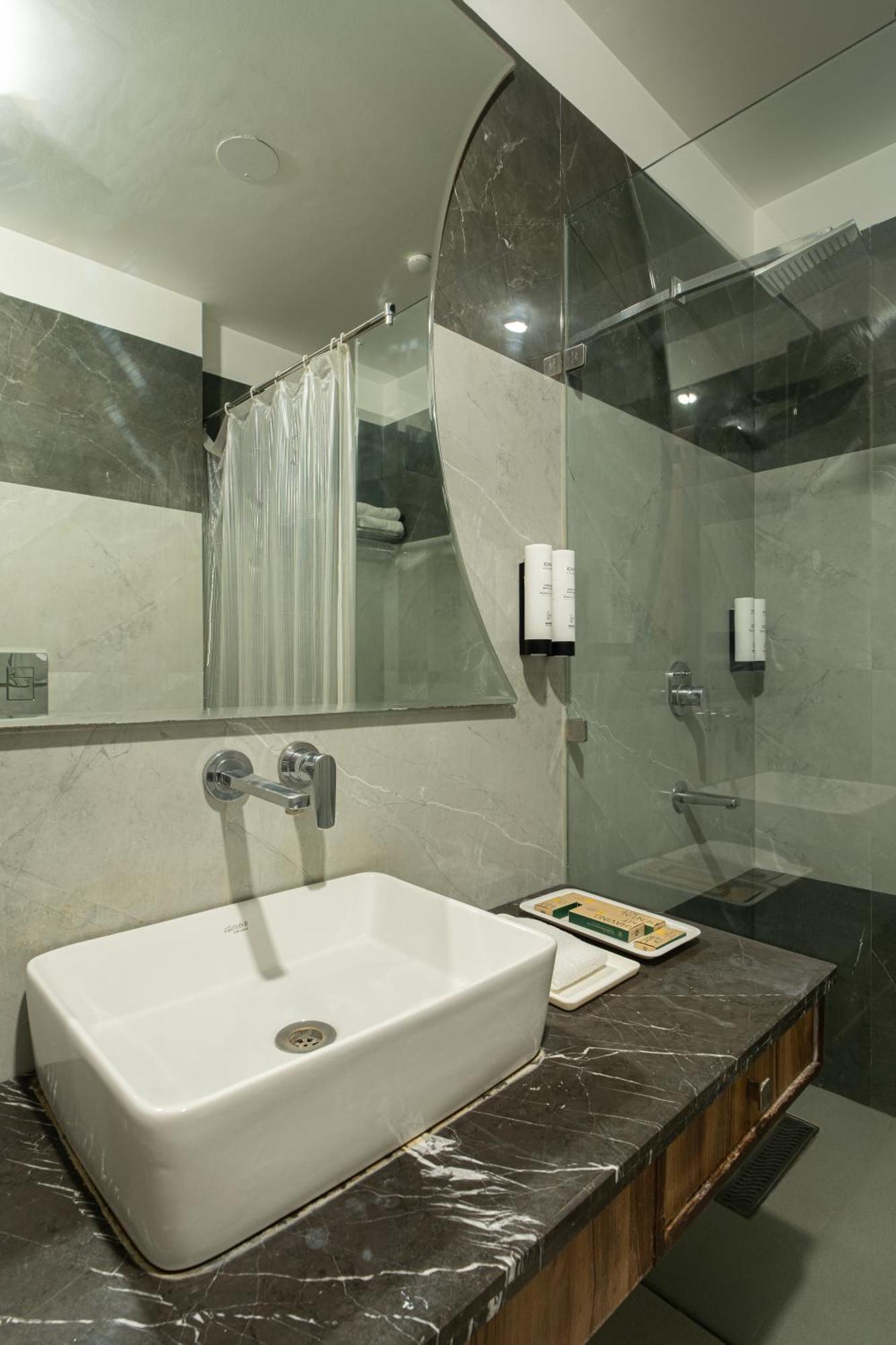 Hotel Sunstar Grand Delhi  Eksteriør bilde