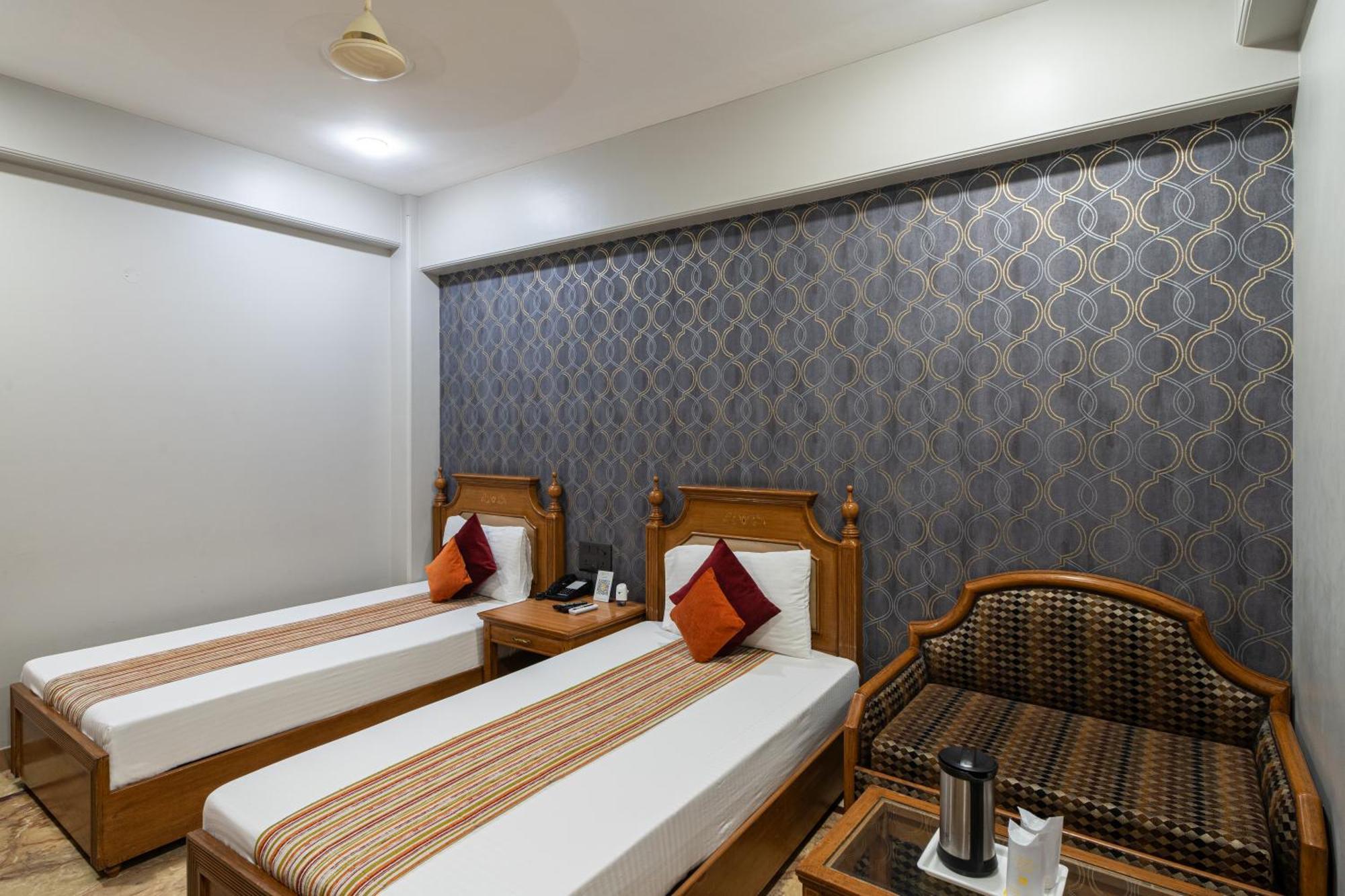 Hotel Sunstar Grand Delhi  Eksteriør bilde