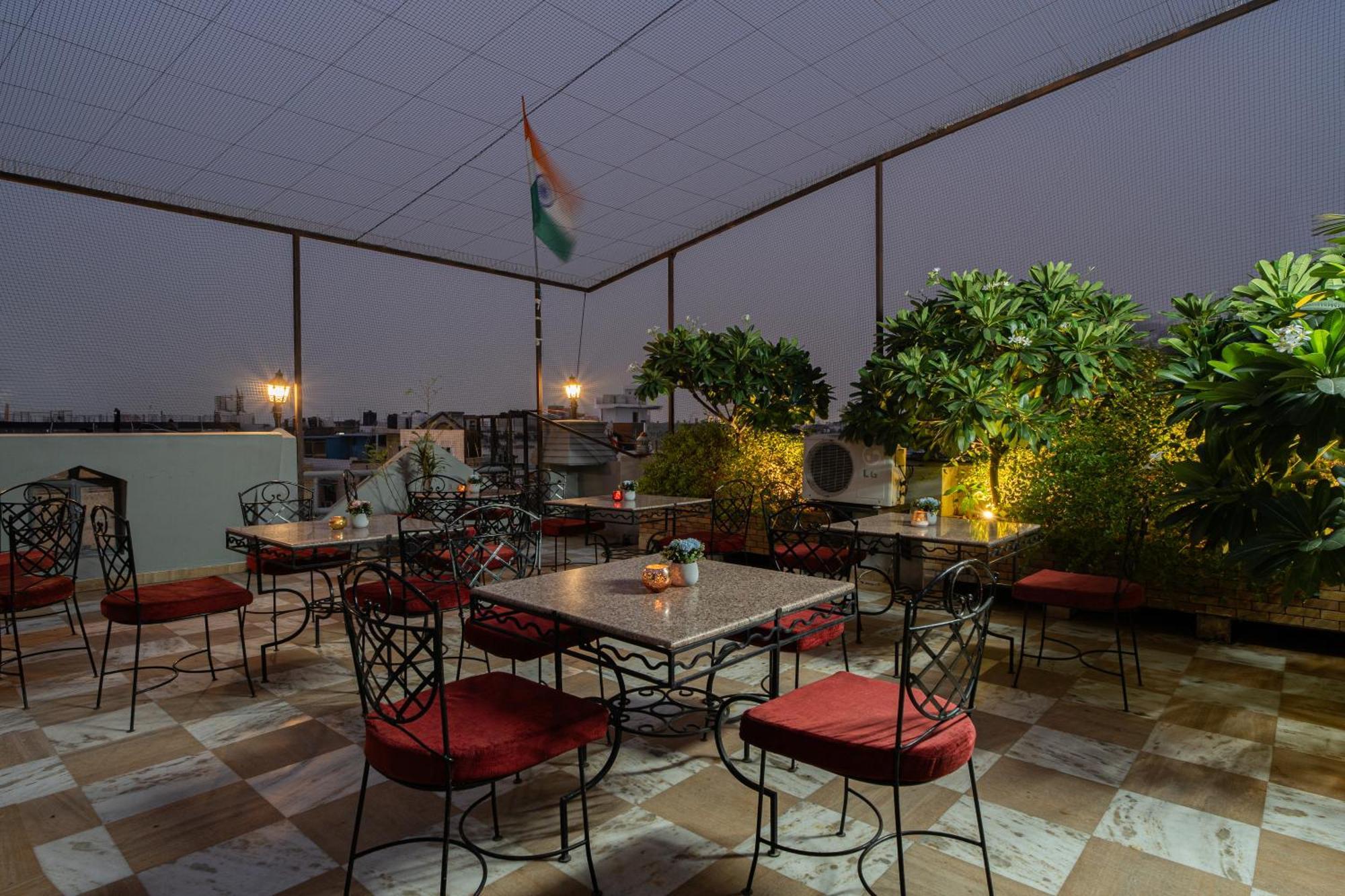 Hotel Sunstar Grand Delhi  Eksteriør bilde