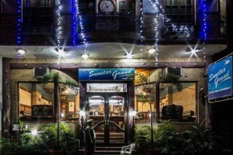 Hotel Sunstar Grand Delhi  Eksteriør bilde