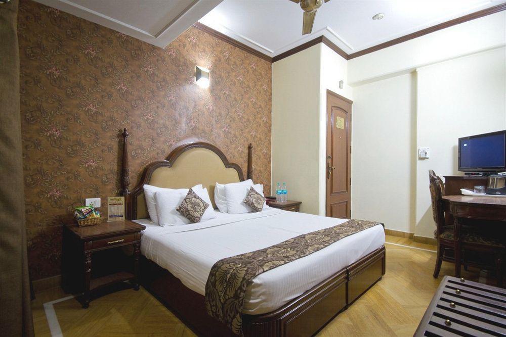 Hotel Sunstar Grand Delhi  Eksteriør bilde